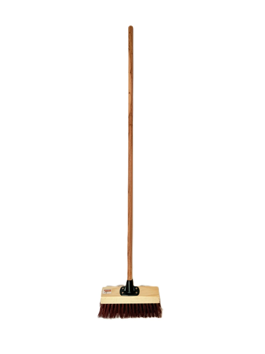 MR BRISTLE Economy Yard Broom - Fitted