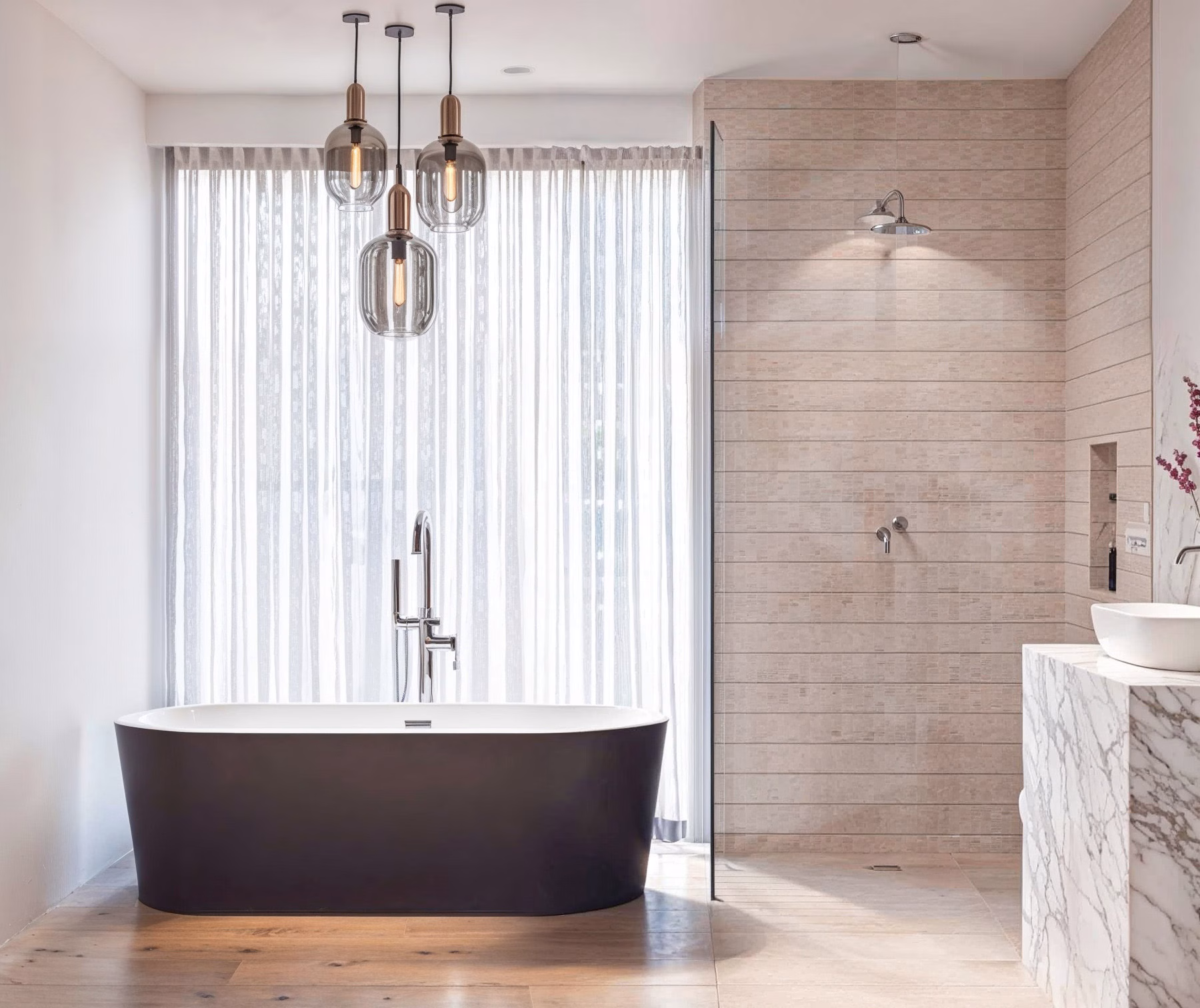 DD KUNENE WW BATH NOF GLOSS BLACK