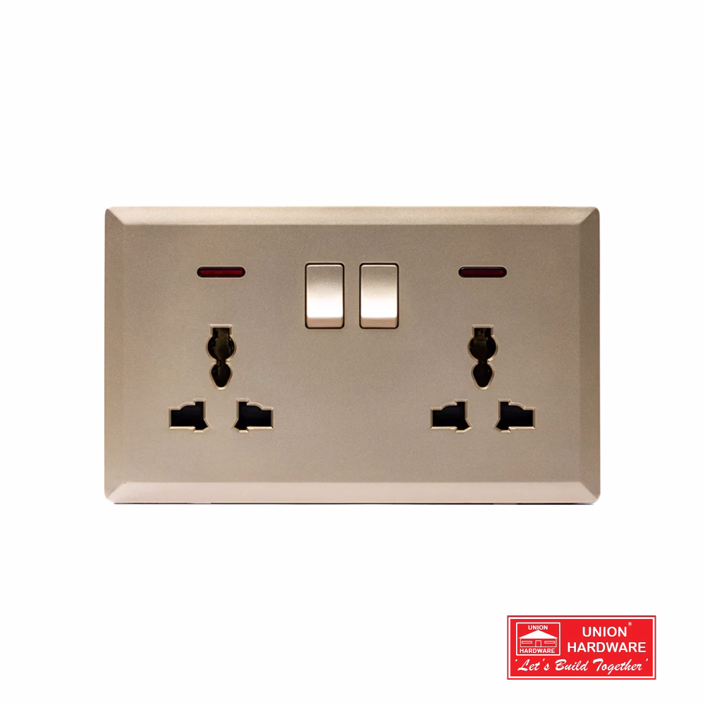 SWITCHED DOUBLE 3PIN UNIVERSAL SOCKET NE