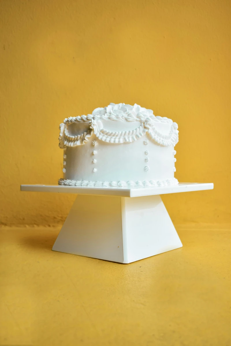 Custom Cake - Medium